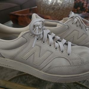 NEW BALANCE SHOES